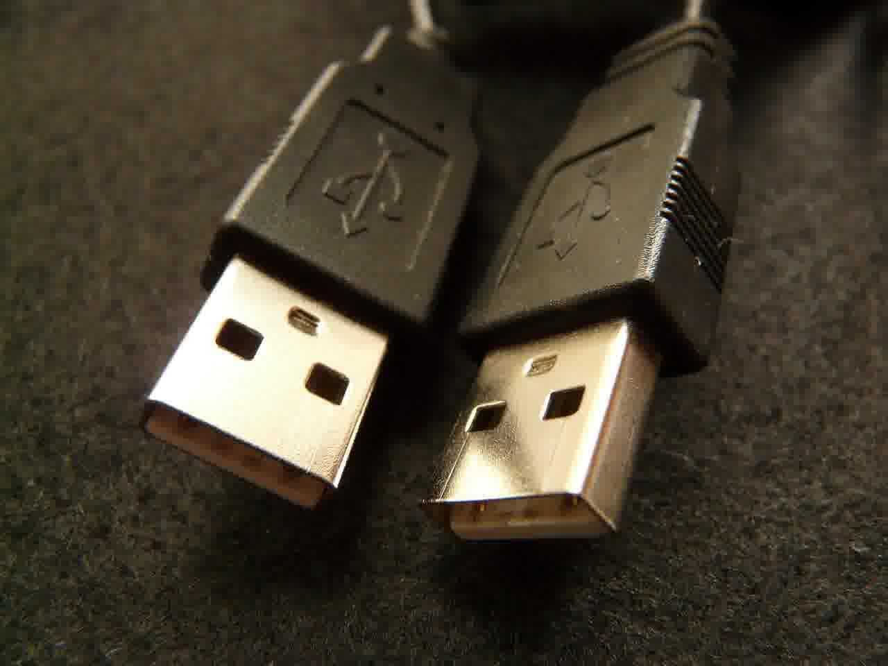 USB 썬더볼트4, 썬더볼트3 차이