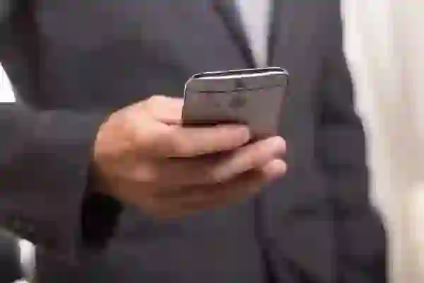 아이폰 맥세이프 충전기 무선충전거치대 애플 고속 무선 충전 가능